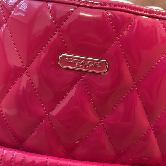 Coach Fuschia/Magenta quilted handbag - Picture 3 of 6